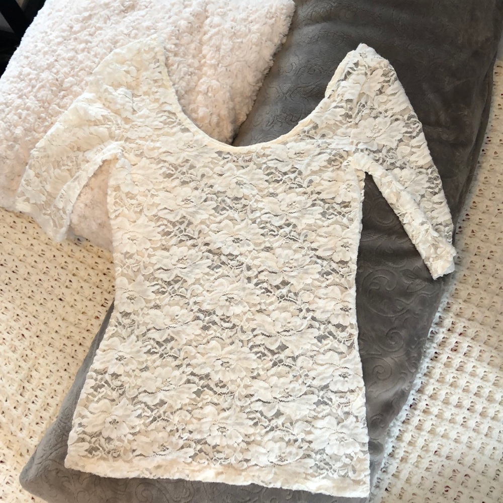 Small Beautiful Lace Sheer Top - Picture 3 of 5